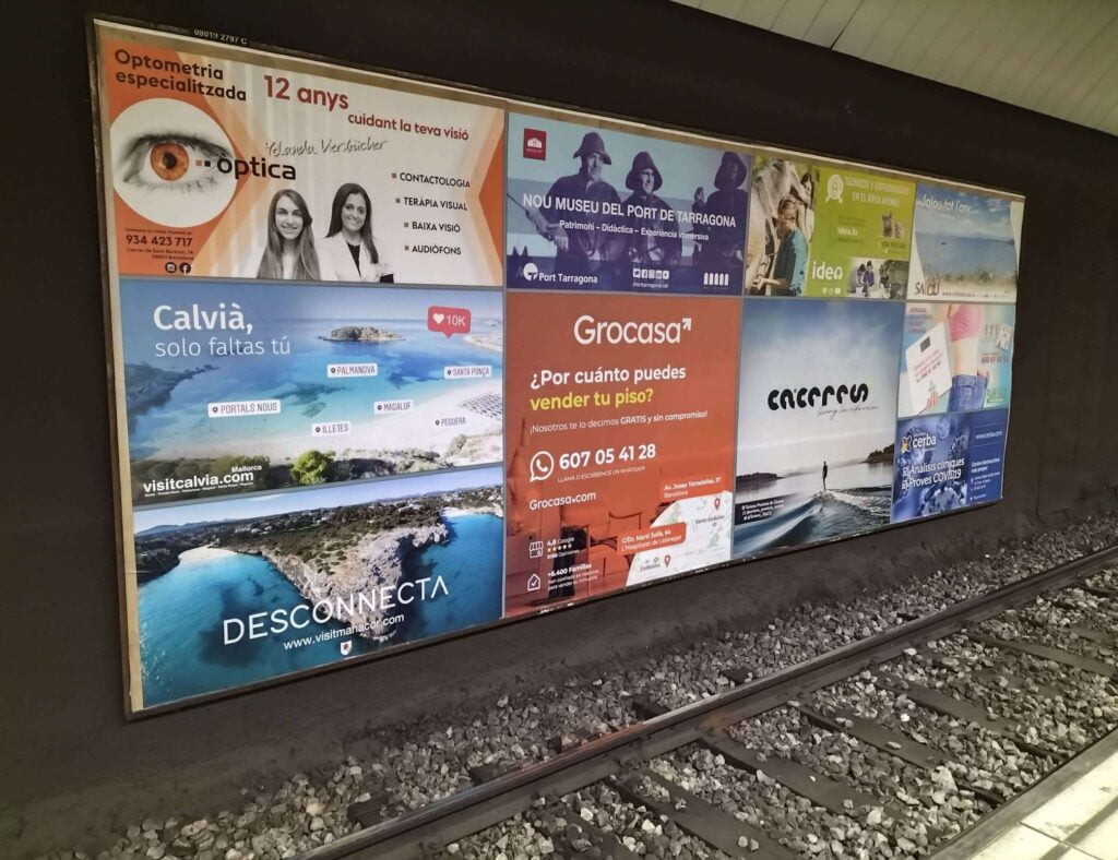 Anuncios vallas metro Barcelona